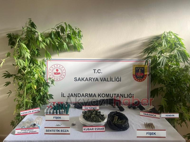 Akyazı'da polis ve jandarmadan uyuşturucuya darbe