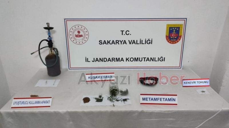 Akyazı'da polis ve jandarmadan uyuşturucuya darbe