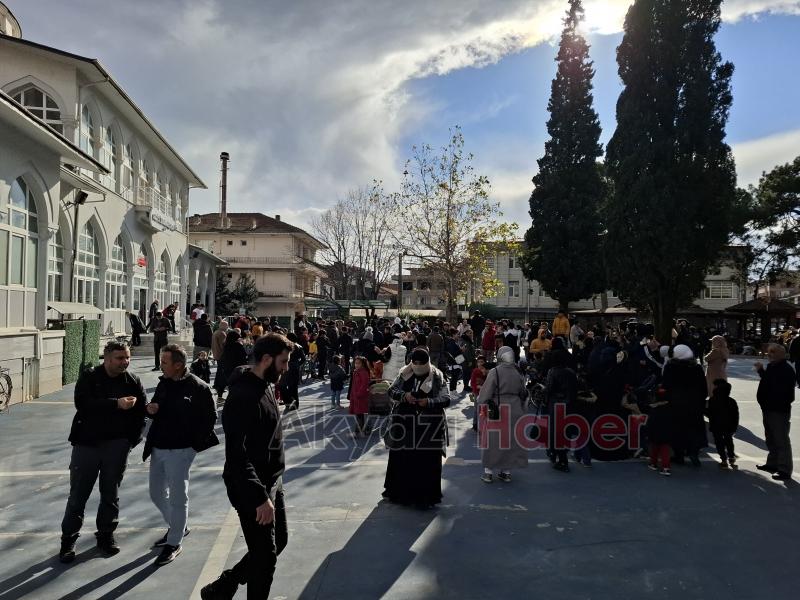 Akyazı daki Suriyeliler kutlama yaptı