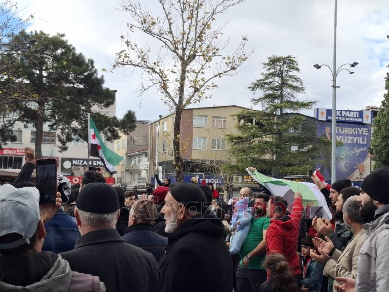 Akyazı daki Suriyeliler kutlama yaptı