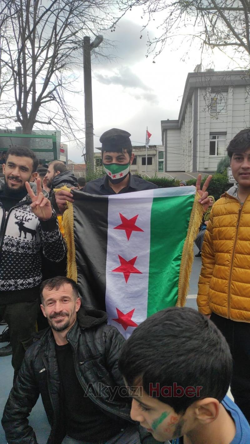 Akyazı daki Suriyeliler kutlama yaptı