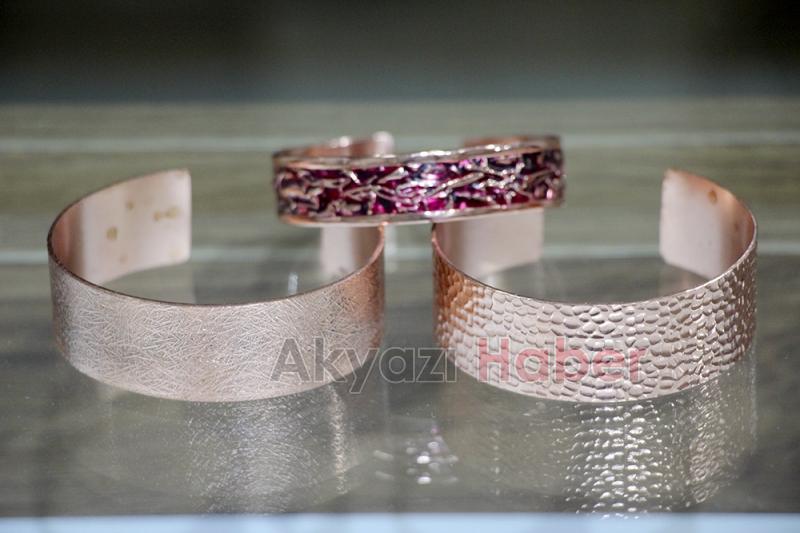 SO SHINE: Şıklığın ve Zarafetin Yeni Adresi Akyazı’da!