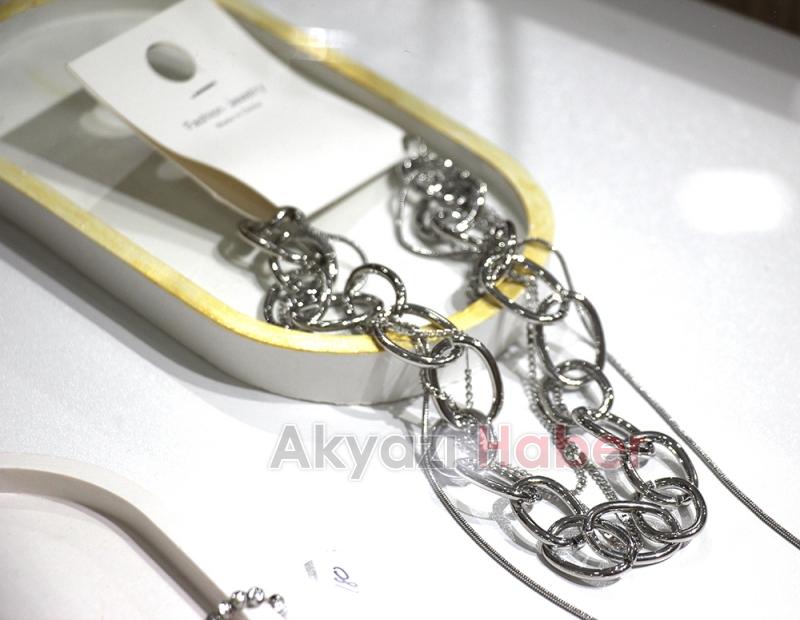 SO SHINE: Şıklığın ve Zarafetin Yeni Adresi Akyazı’da!