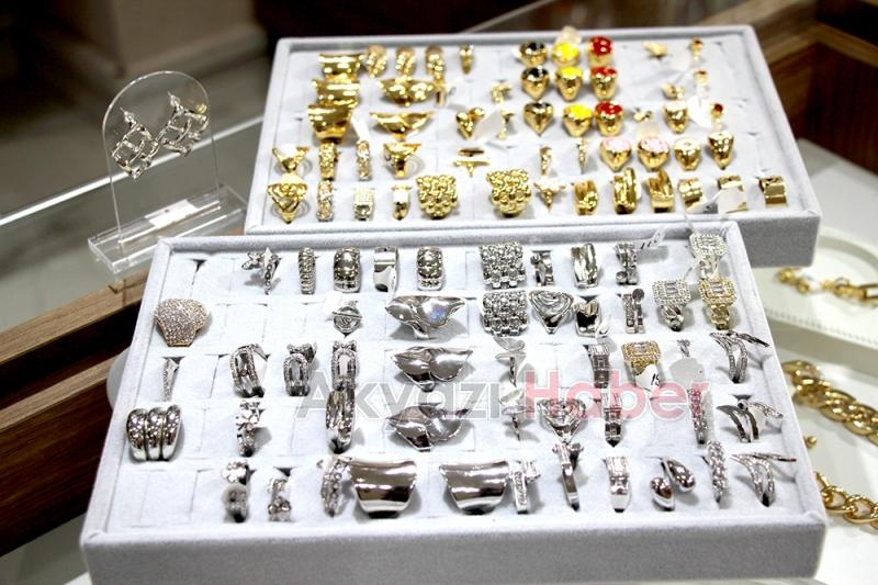 SO SHINE: Şıklığın ve Zarafetin Yeni Adresi Akyazı’da!