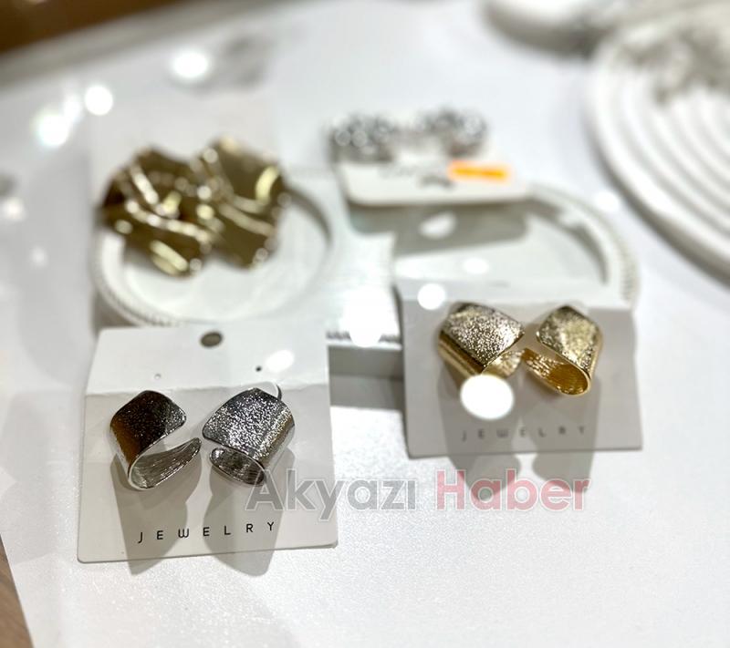 SO SHINE: Şıklığın ve Zarafetin Yeni Adresi Akyazı’da!