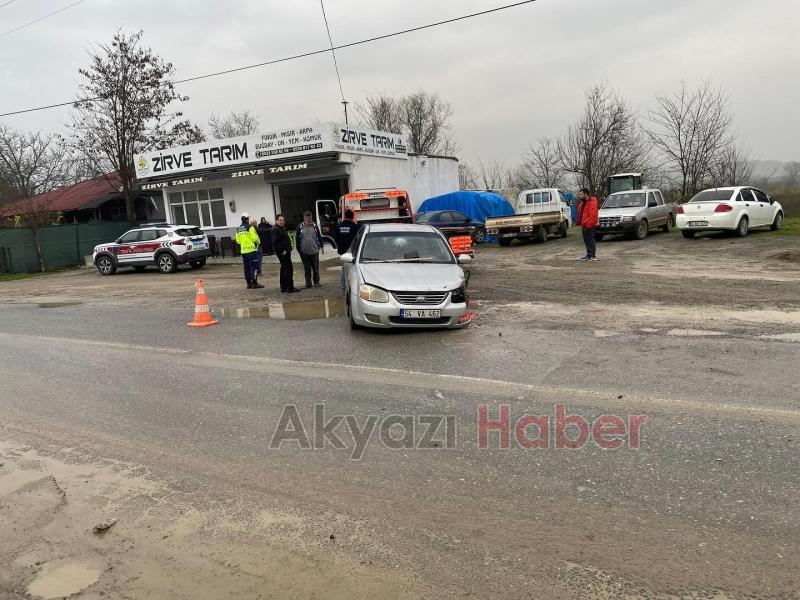 Ferizli'de kaza 3 yaralı