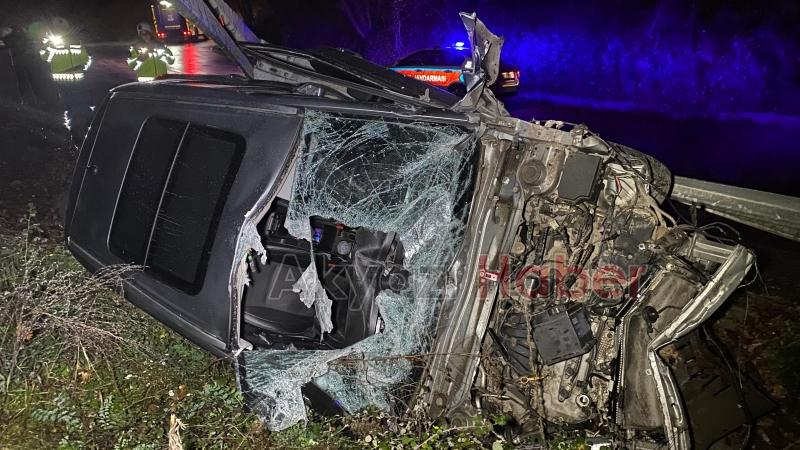 Cip bariyerlere girdi 1 yaralı