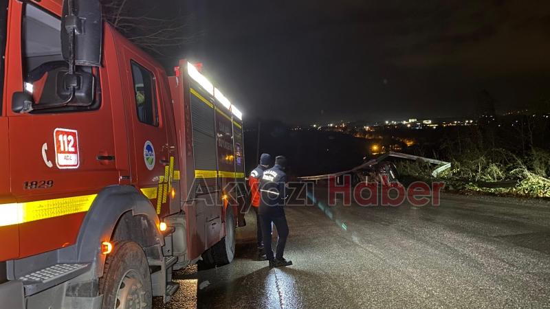 Cip bariyerlere girdi 1 yaralı