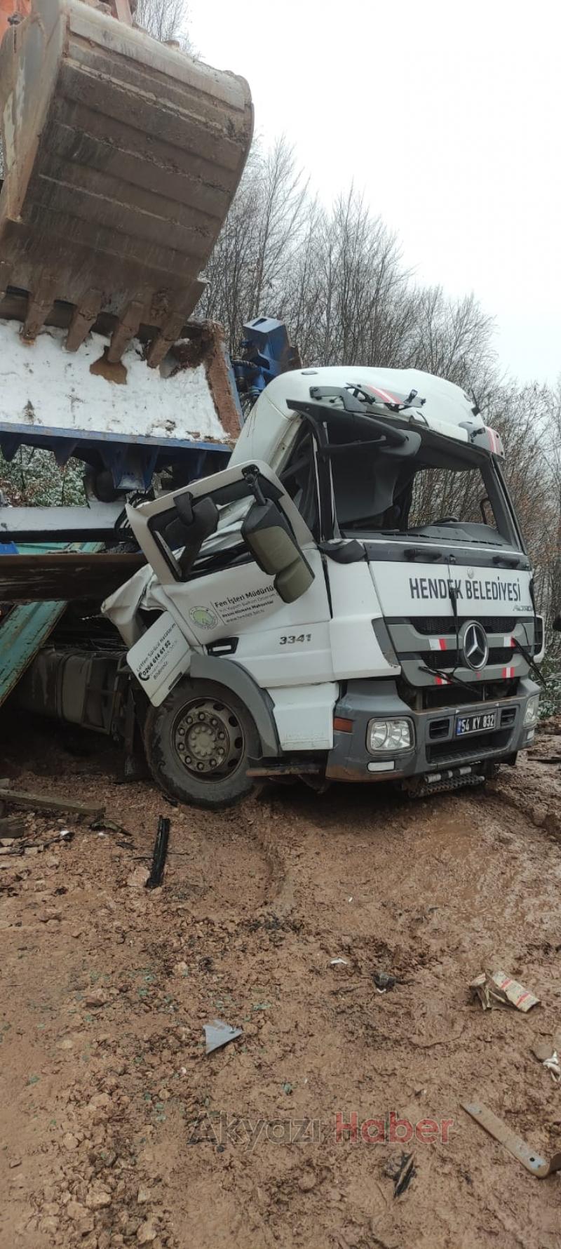 Taş makinesinin devrildiği kazada 1 kişi öldü