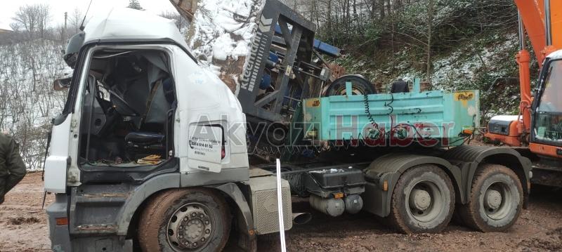 Taş makinesinin devrildiği kazada 1 kişi öldü