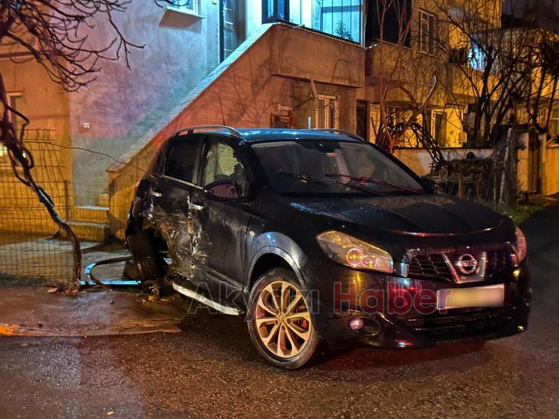 Cip ile hafif ticari araç çarpıştı