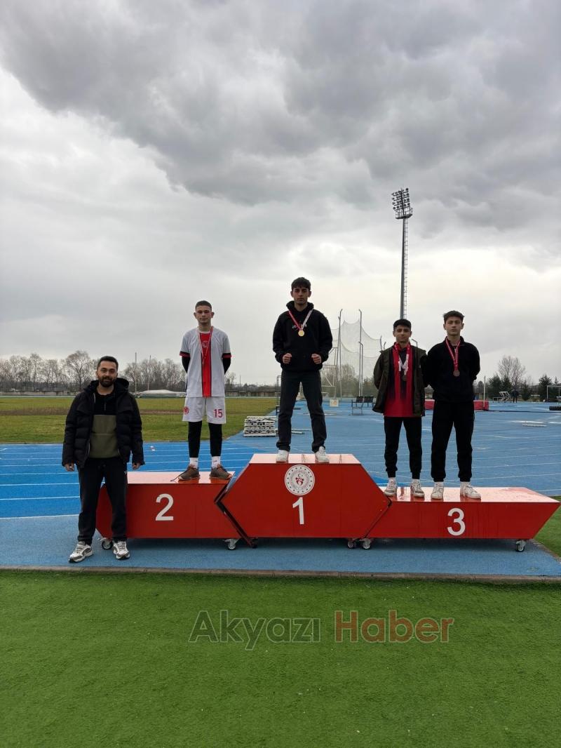 Akyazı Anadolu İmam Hatip Lisesi Kros Yarışması nda üçüncü oldu