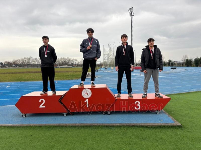 Akyazı Anadolu İmam Hatip Lisesi Kros Yarışması nda üçüncü oldu