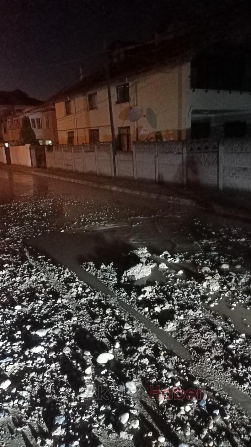 Akyazıda bir mahallede su kesintisi