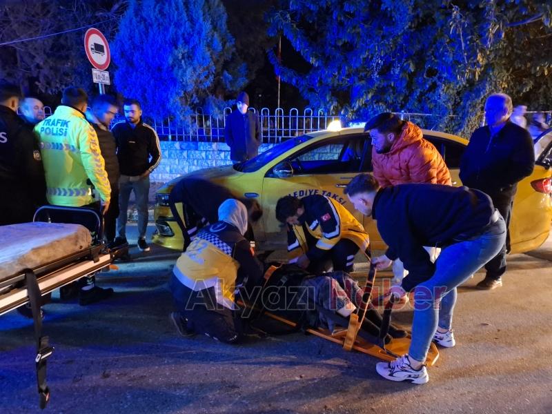 Yaşlı Kadın Ticari Taksiye Çarptı