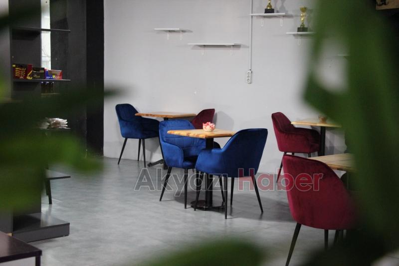 Akyazı Bilardo Salonu: Keyifli ve Güvenilir Eğlencenin Yeni Adresi!