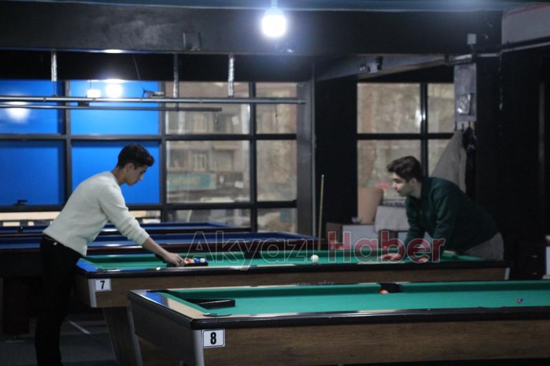 Akyazı Bilardo Salonu: Keyifli ve Güvenilir Eğlencenin Yeni Adresi!
