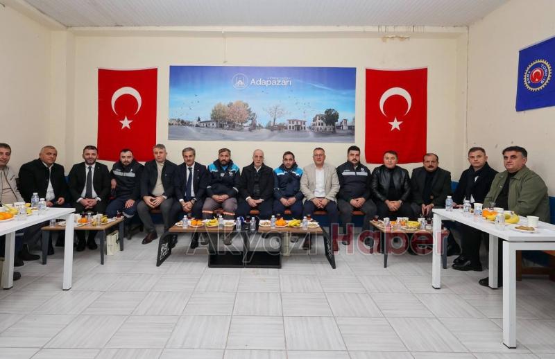 Alemdar, Işıksu ve Atalay, yeni yılı temizlik işçileriyle karşıladı