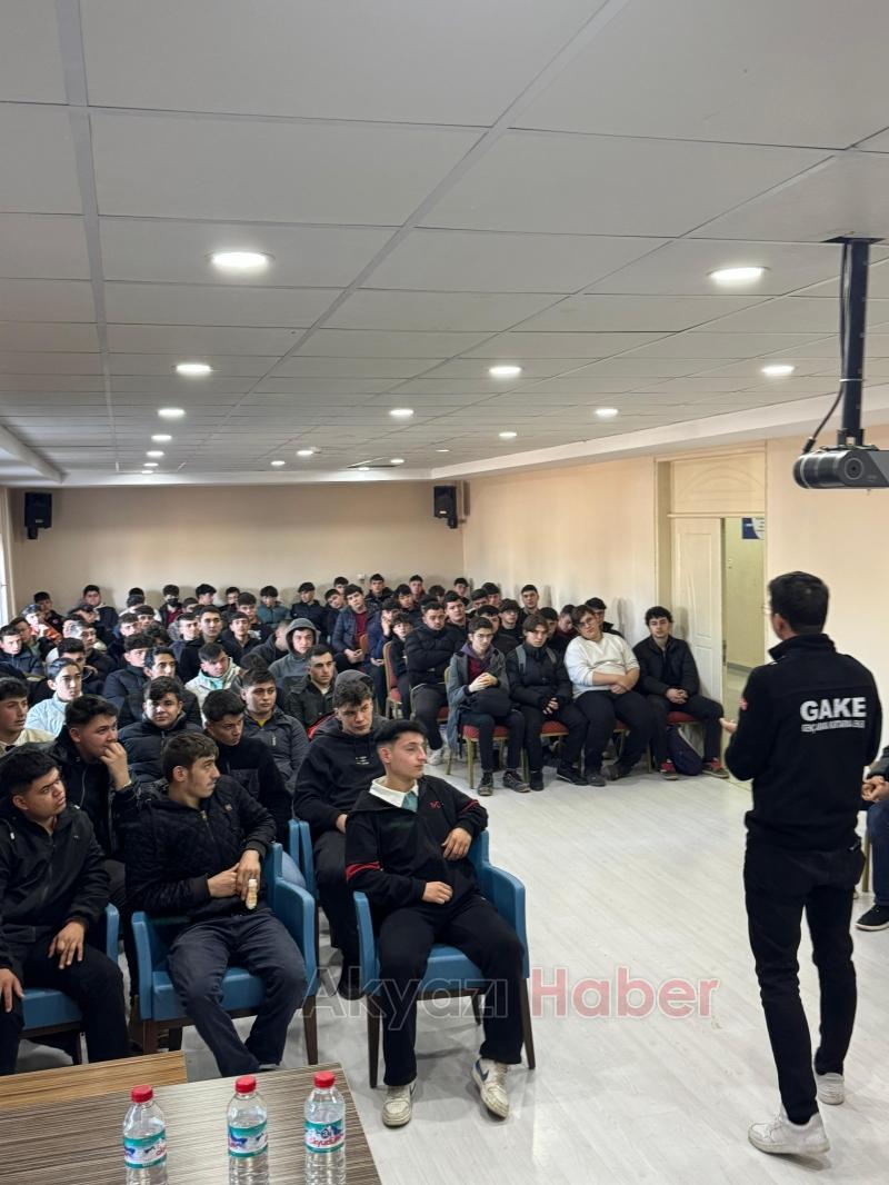 Lise öğrencilerine afet eğitimi verdiler