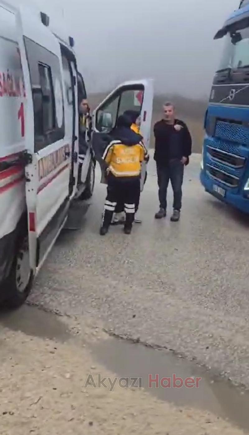 Süt tankeri tıra çarptı 2 yaralı