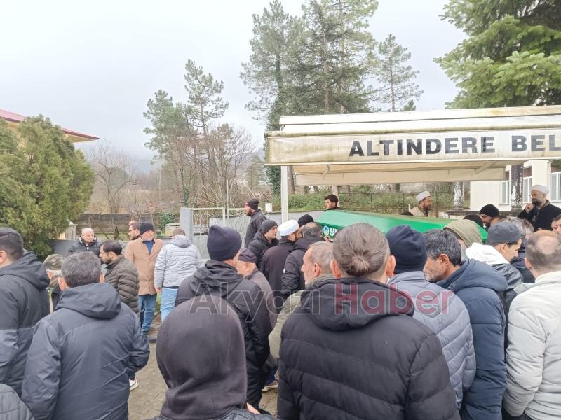 Yemek sırasında fenalaşmıştı genç adam toprağa verildi