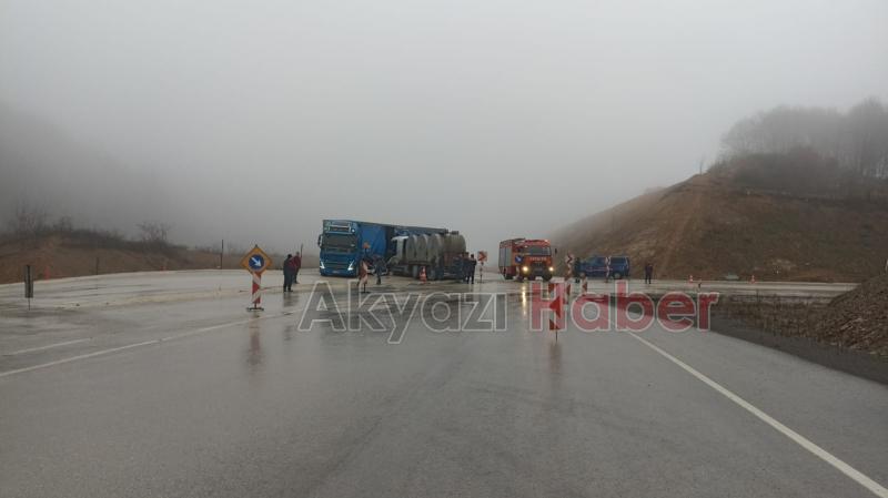 Süt tankeri tıra çarptı 2 yaralı