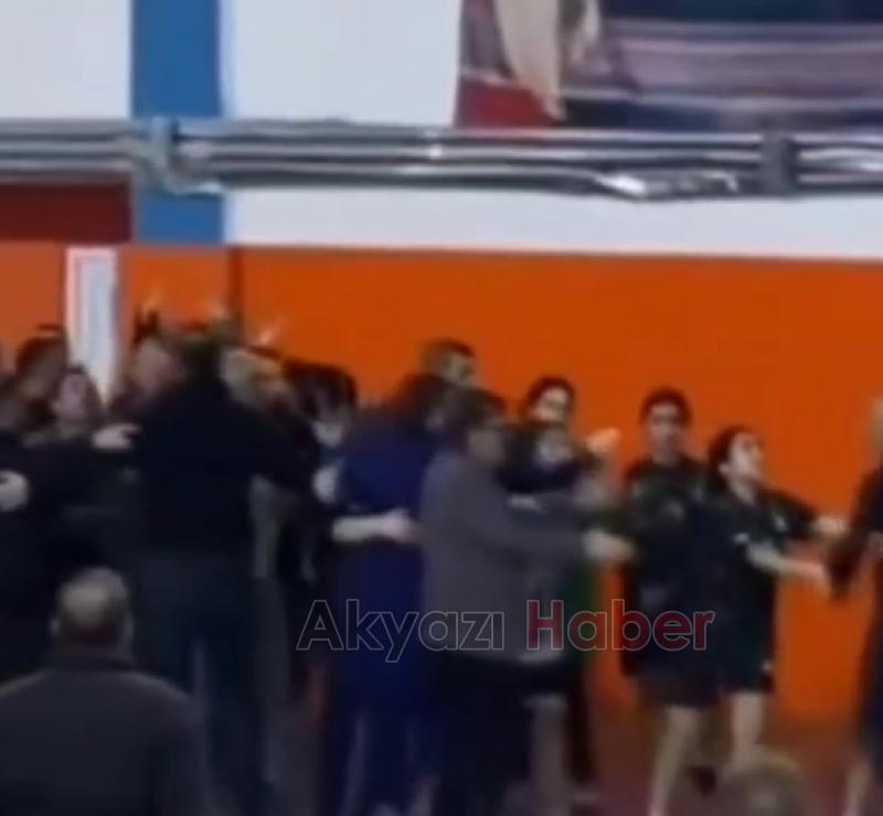 Liselerarası Kız Futsal Final maçında kavga