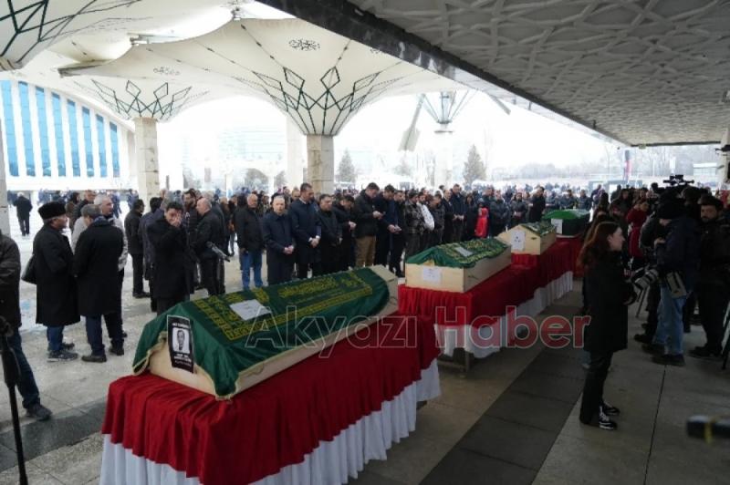 Bolu'daki yangında vefat eden Çetiz Ailesi, son yolculuğuna uğurlandı