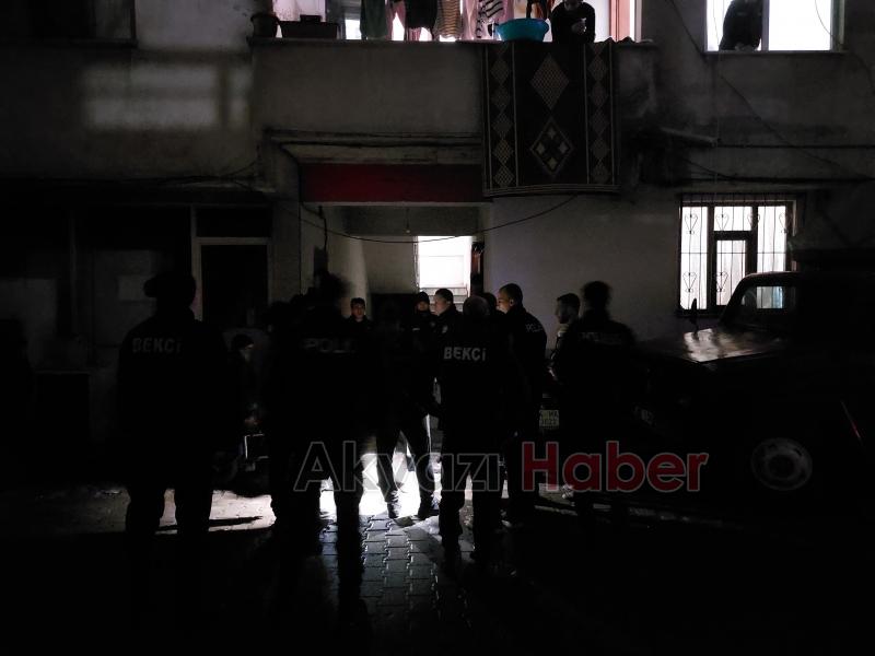 Akyazıda yabancı uyrukluların kavgasına polis müdahale etti