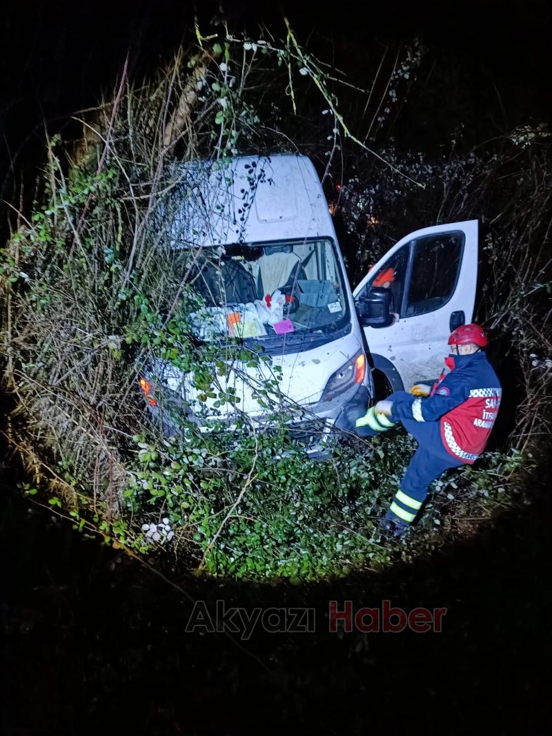 Panelvan minibüs kaza yaptı 2 yaralı