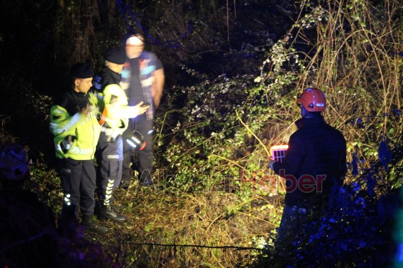 Panelvan minibüs kaza yaptı 2 yaralı