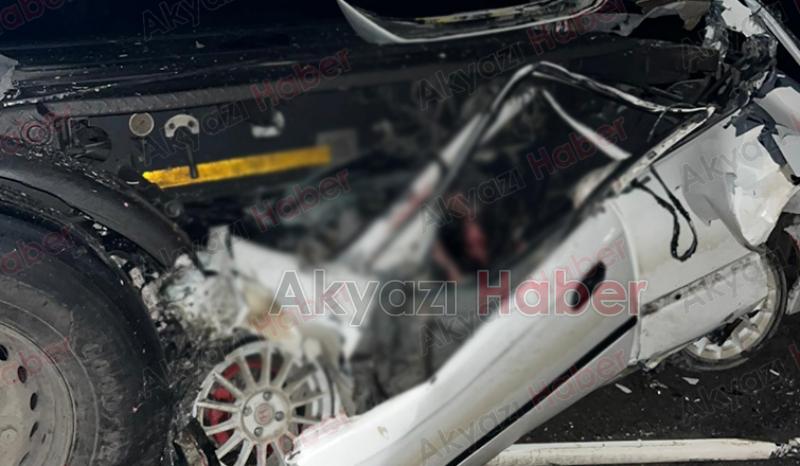 Tırın altına giren otomobilde feci şekilde öldü