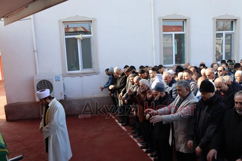 Tıkalı kanalı açmak isterken ölmüştü, toprağa verildi