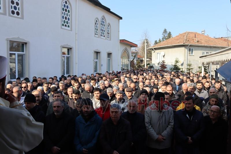 Tıkalı kanalı açmak isterken ölmüştü, toprağa verildi