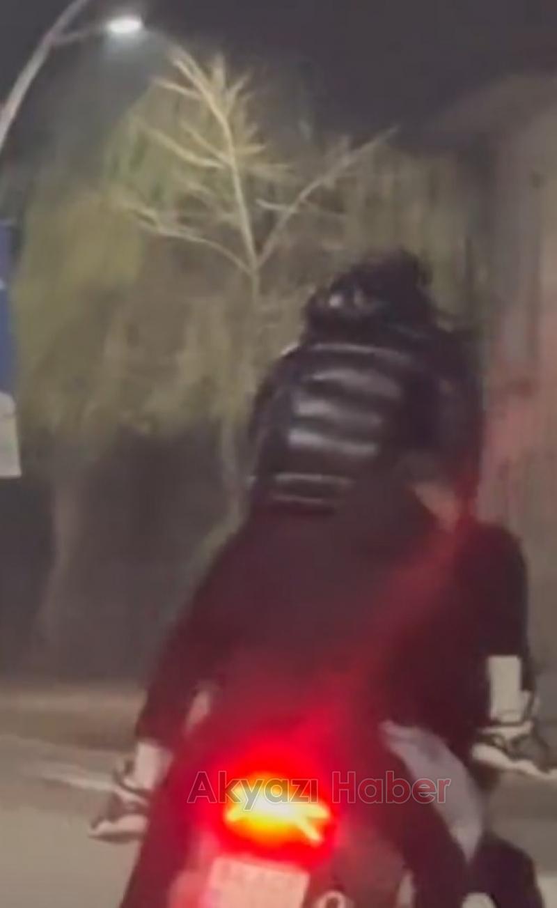 Motosiklete 5 kişi bindiler