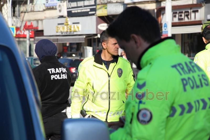Akyazıda trafik denetimi