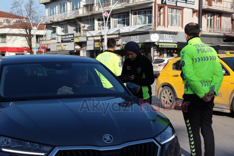 Akyazıda trafik denetimi