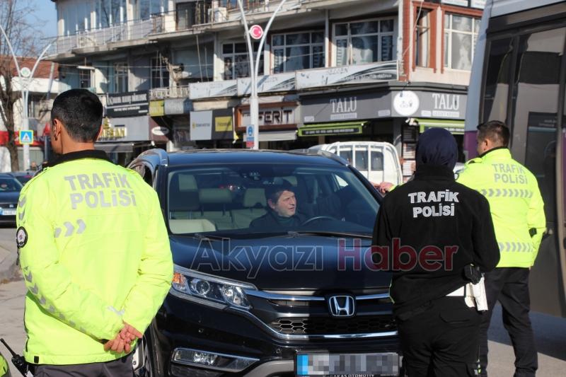 Akyazıda trafik denetimi
