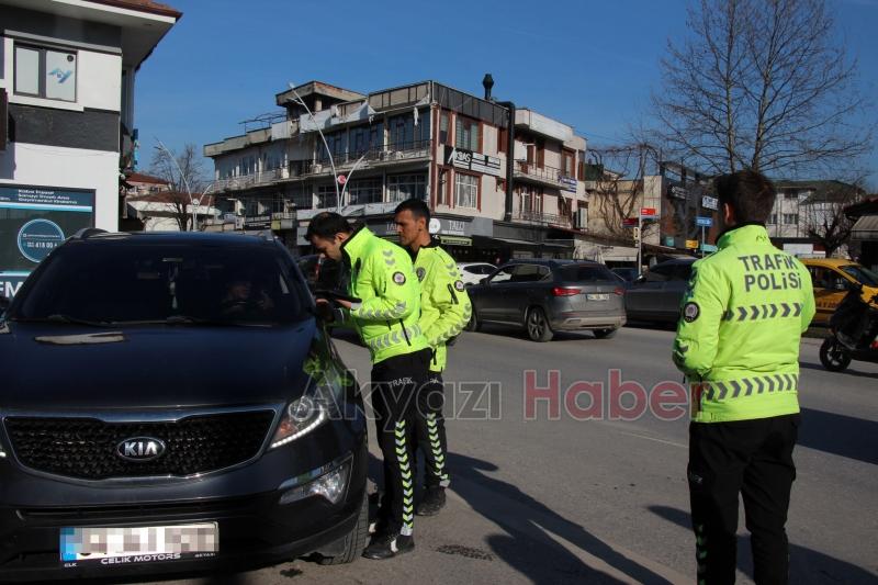 Akyazıda trafik denetimi