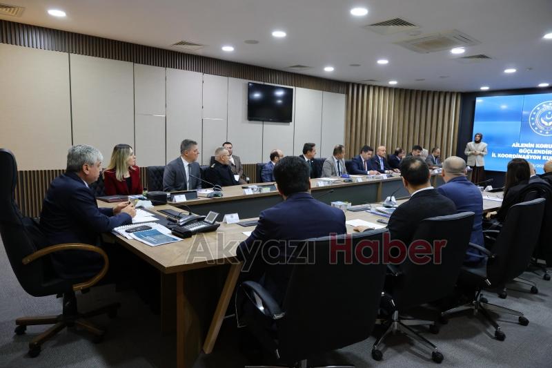 Sakarya'da Ailenin Korunması ve Güçlendirilmesi toplantısı