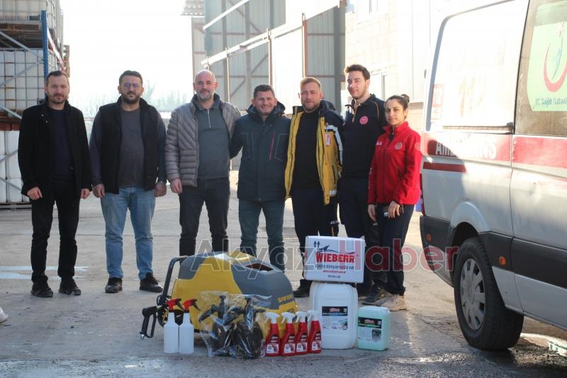 Akyazılı iş insanlarından anlamlı hediye