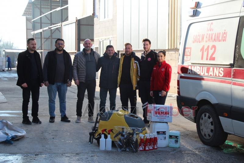 Akyazılı iş insanlarından anlamlı hediye