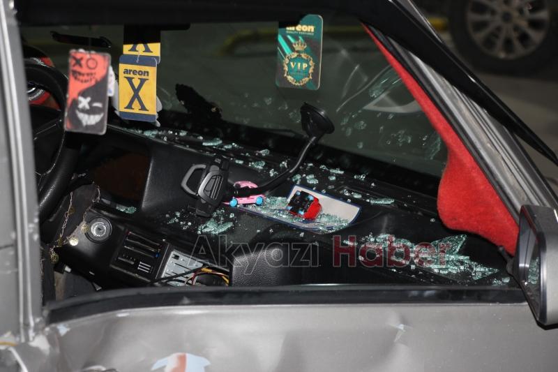 Şehit Furkan Çelik Caddesi nde kaza 3 yaralı