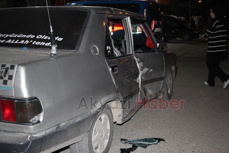 Şehit Furkan Çelik Caddesi nde kaza 3 yaralı