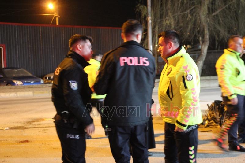 Şehit Furkan Çelik Caddesi nde kaza 3 yaralı