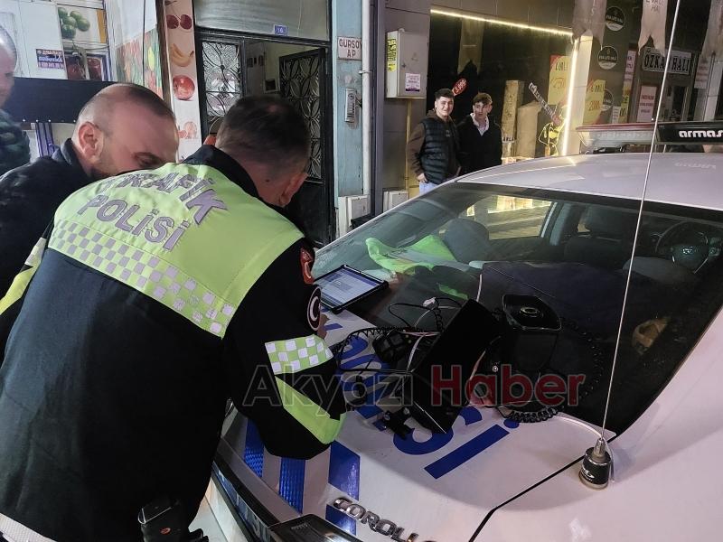 Akyazı da çakar lamba ile yakalandı 276 bin lira ceza kesildi