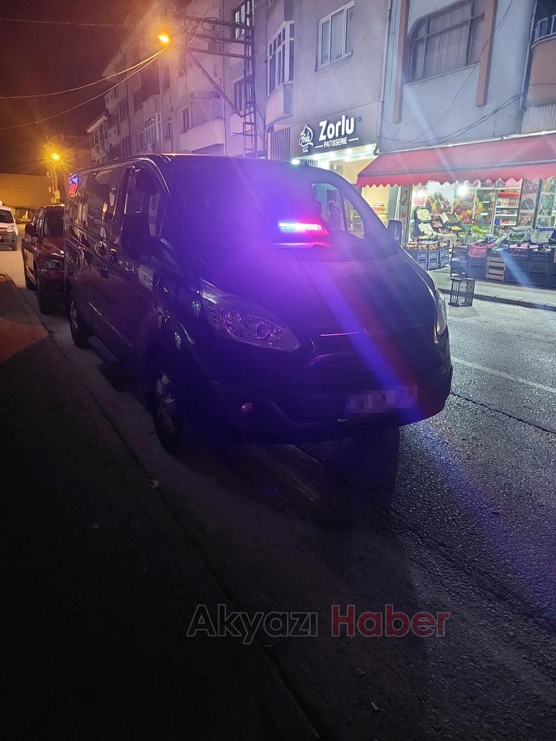 Akyazı da çakar lamba ile yakalandı 276 bin lira ceza kesildi