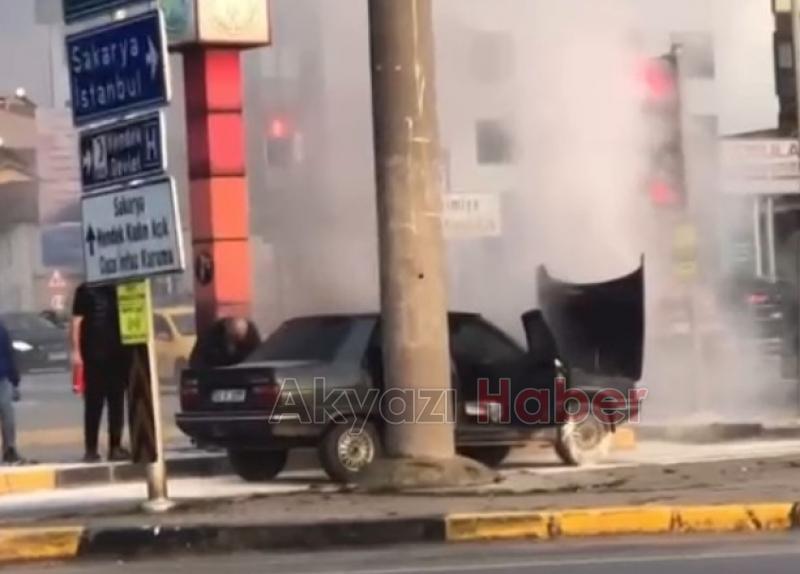 Otomobil bir anda alevler içinde kaldı