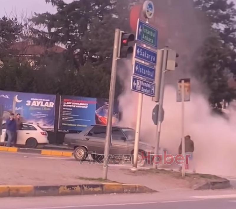 Otomobil bir anda alevler içinde kaldı