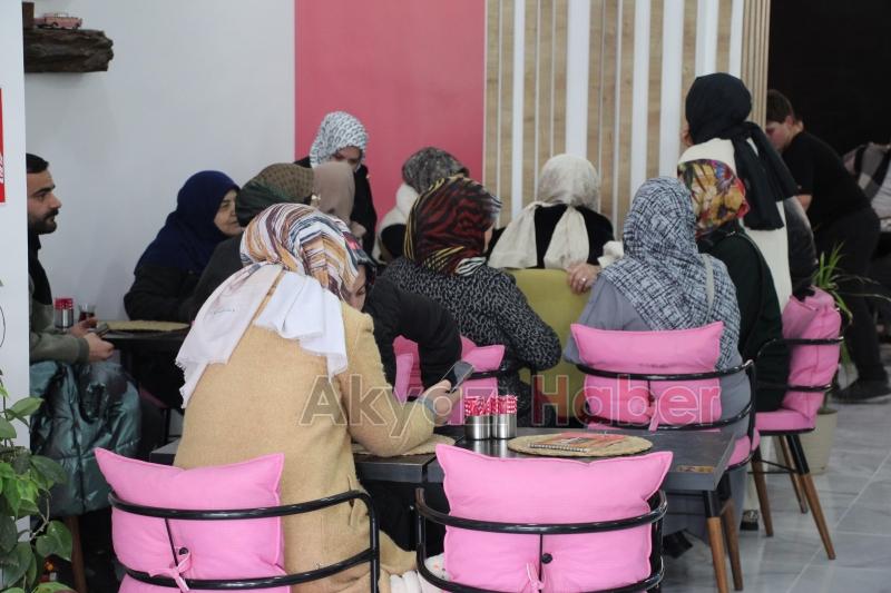 Akyazı’nın İlk Wafflecısı PWB Peanut Waffle Yepyeni Konseptiyle Hizmetinizde!